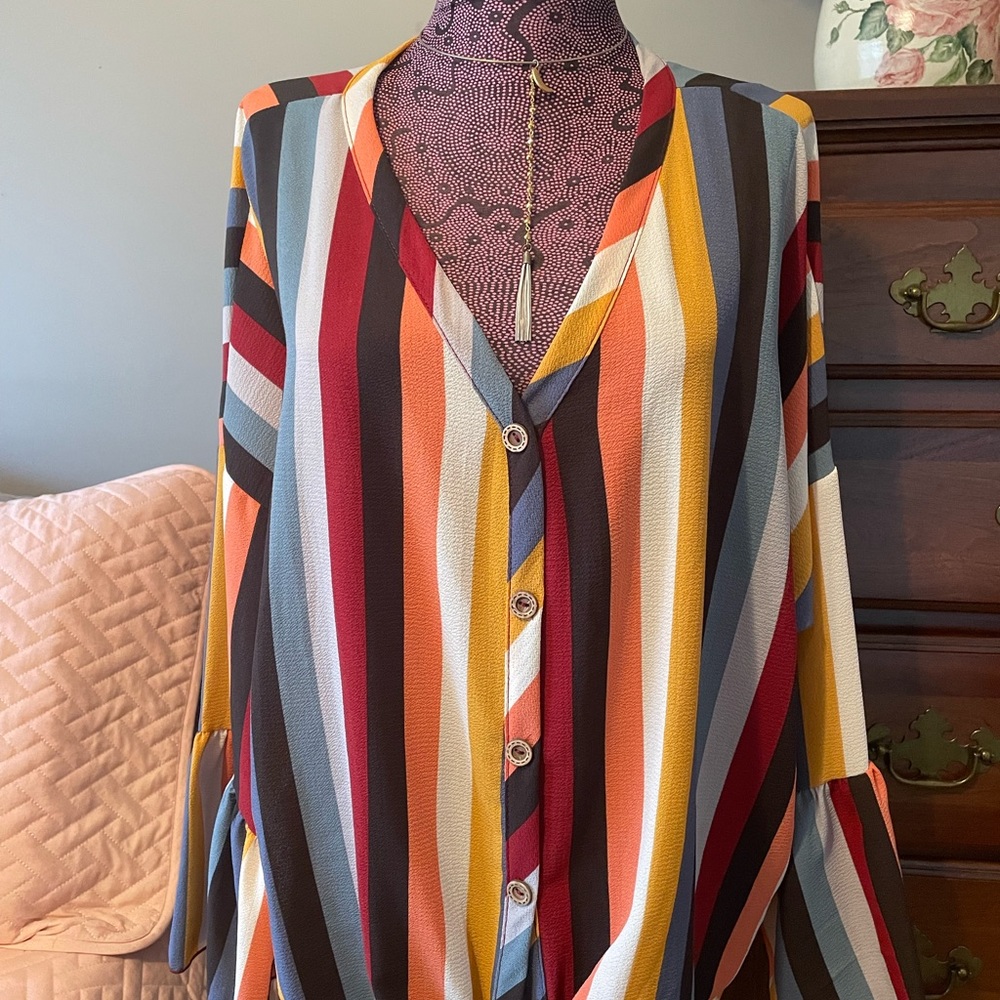 Fantastic Fawn Vertical Striped Button Up Blouse small Oversized Multicolor Top‎